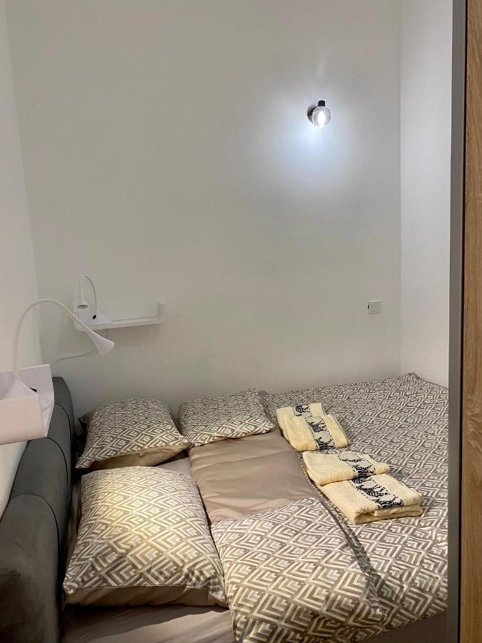 Pearl Apartment Pula Eksteriør billede